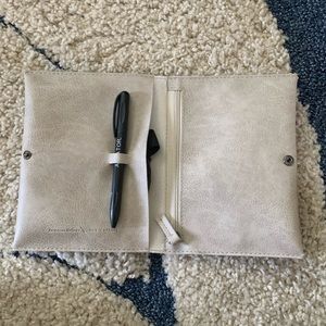American Airlines passport holder with accessories
